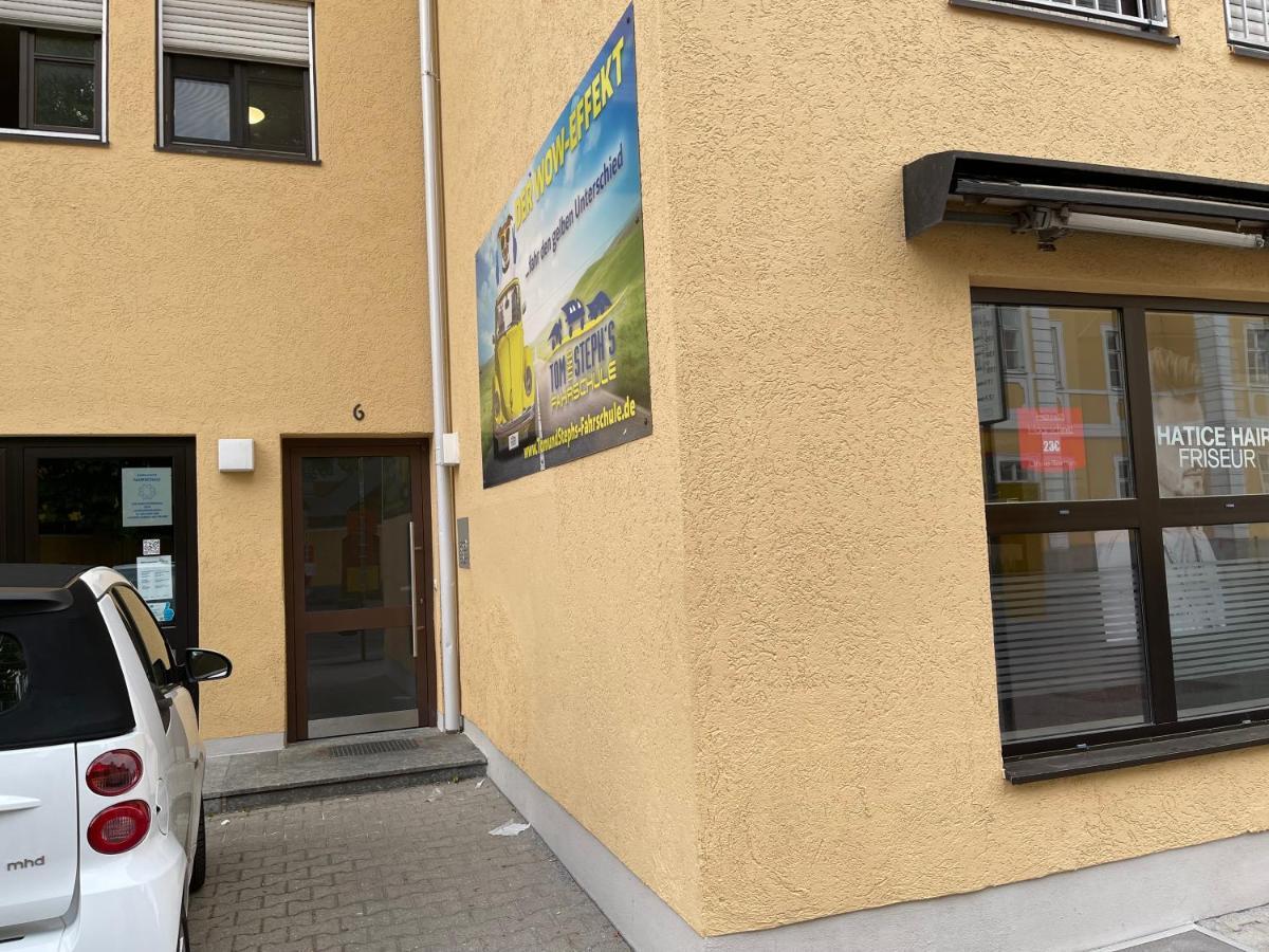 Helle Zwei-zimmer-stadt-wohnung Am Bismarkplatz Mit Tiefgarage * Landshut