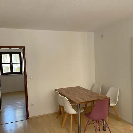 Helle Zwei-Zimmer-Stadt-Wohnung Am Bismarkplatz Mit Tiefgarage Landshut Exterior photo